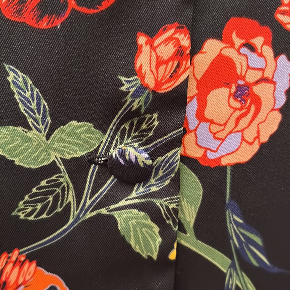 EUC Who What Wear Blouse - Picture 3 of 5